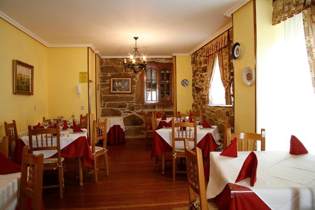 Hotel Pousada Vicente Risco Кастро-Кальделас Экстерьер фото
